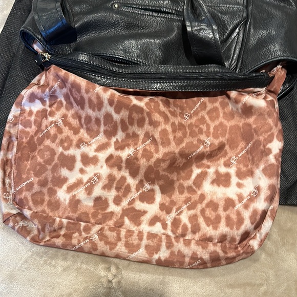 B Makowsky leather bag 17x13x4 - Picture 5 of 14